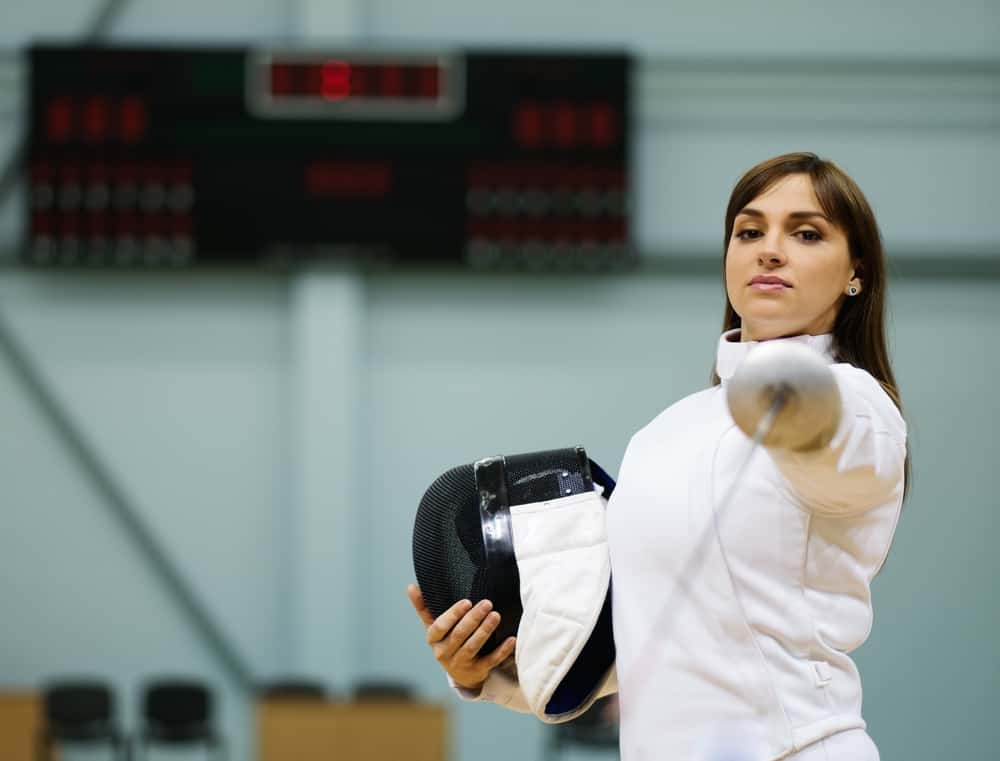 teens can build confidence by joining a fencing club