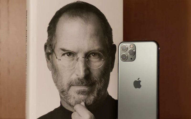 Did Steve Jobs Go To College?