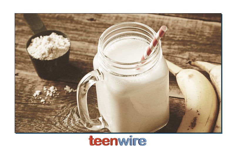 how much protein powder should a teenager take